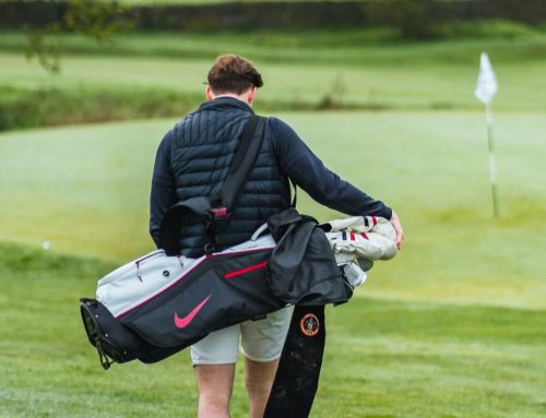 Hur ska man bära en golfbag?